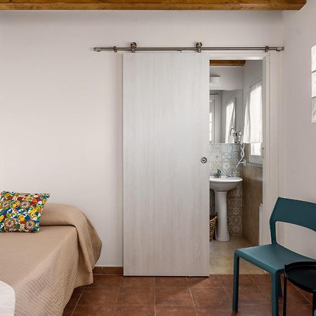Madre Terra Airport Rooms And Suites Terrasini Exterior foto