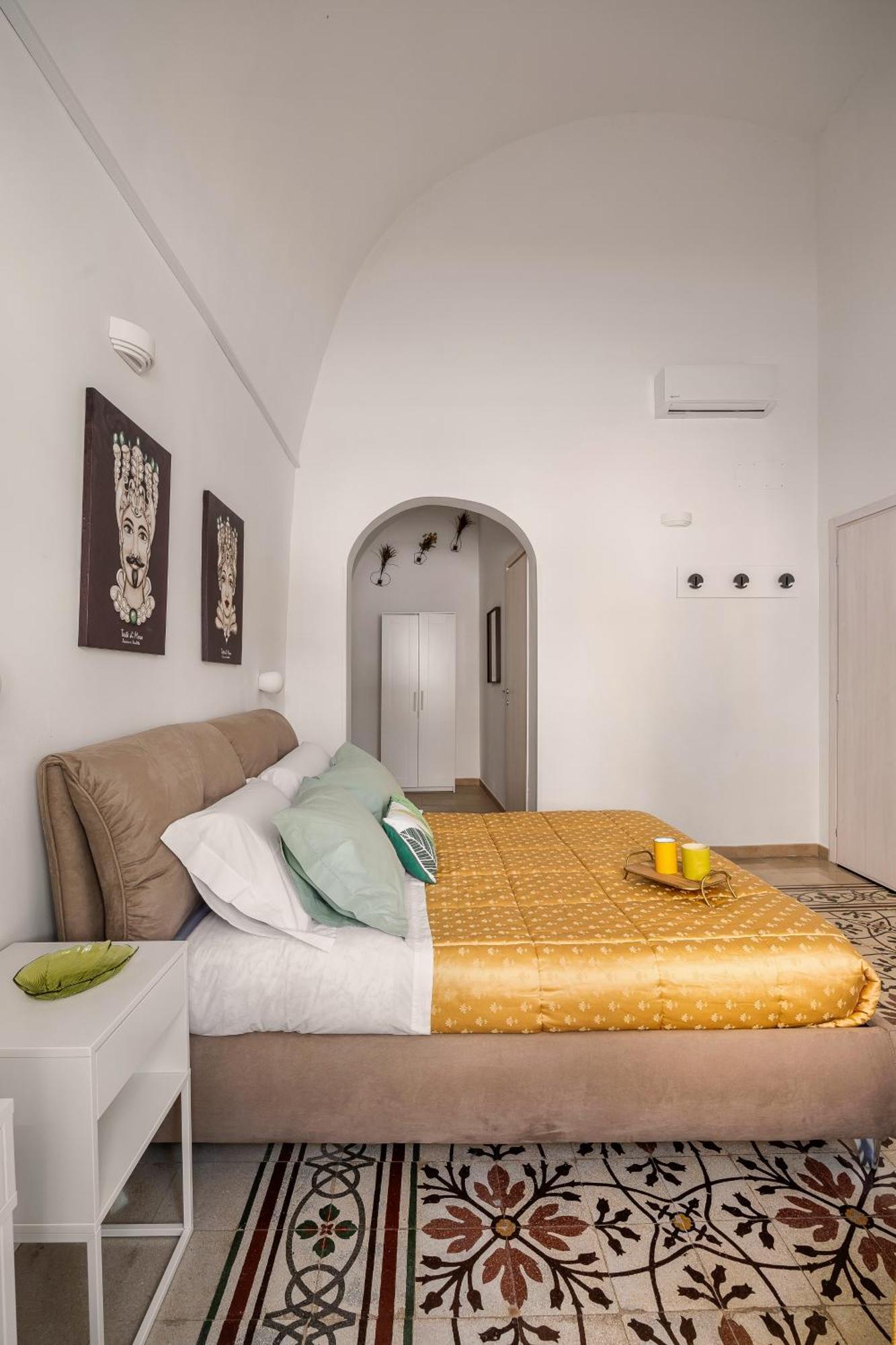 Madre Terra Airport Rooms And Suites Terrasini Exterior foto