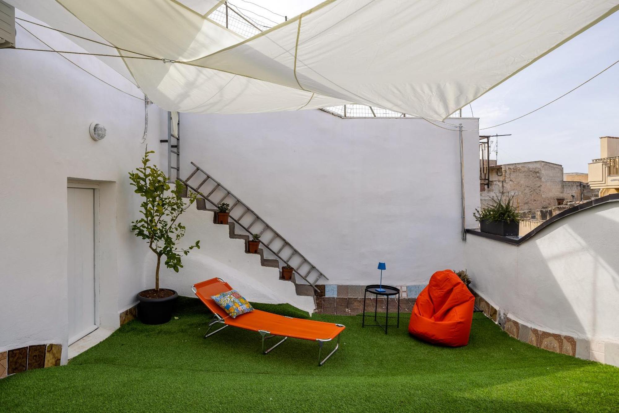 Madre Terra Airport Rooms And Suites Terrasini Exterior foto