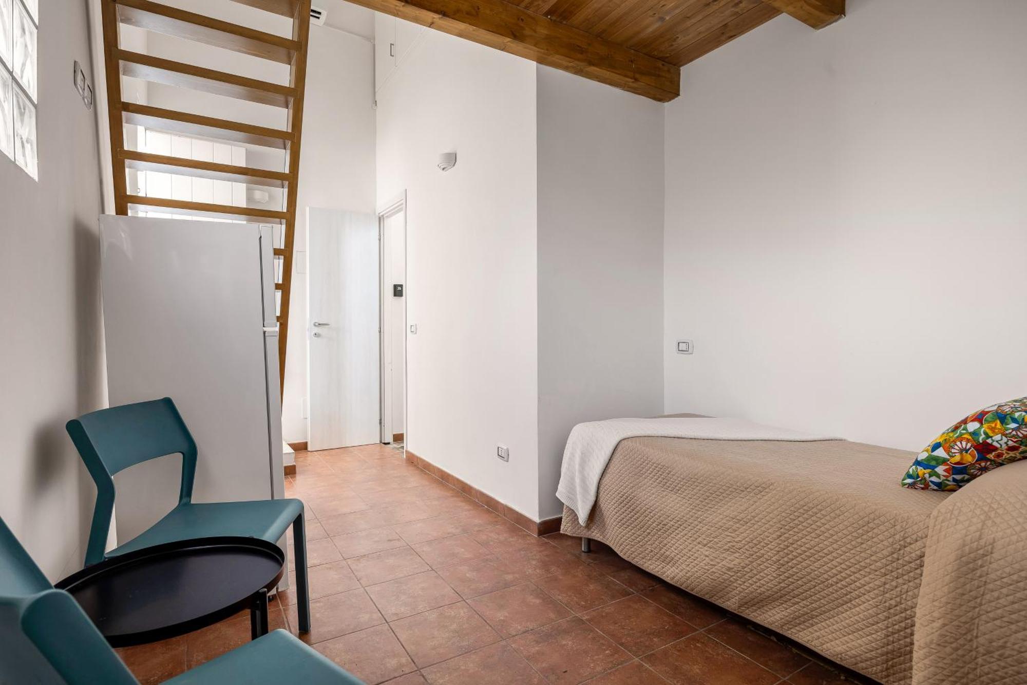 Madre Terra Airport Rooms And Suites Terrasini Exterior foto